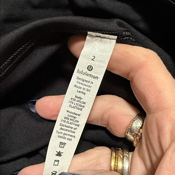 Lululemon NWT Wunder MR Tight 28" Black and Gold Special Edition 2 - Picture 8 of 8